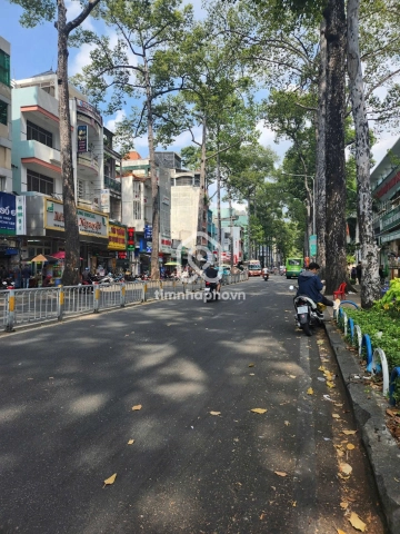 Nhà phố Mặt Tiền Đường Nguyễn Chí Thanh Quận 11 - 5 tầng - Giá Chỉ 45 Tỷ