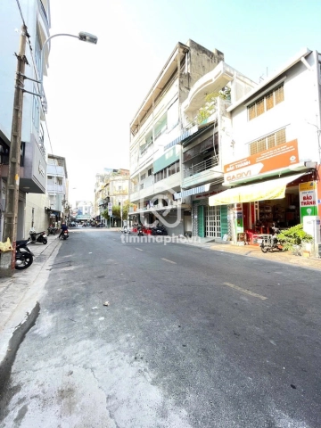 Nhà phố Mặt Tiền Đường Phan Phú Tiên Quận 5 - 4 tầng - Giá Chỉ 19,8 Tỷ