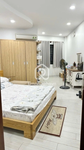 Bán Nhà phố Hẻm Đường 3 Tháng 2 Quận 11 - 5 tầng - Giá Chỉ 12,8 Tỷ