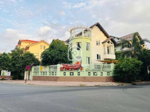 Nhà phố Mặt Tiền Đường Số 14 Thủ Đức - 1 hầm 2 tầng - Giá Chỉ 100 Tỷ