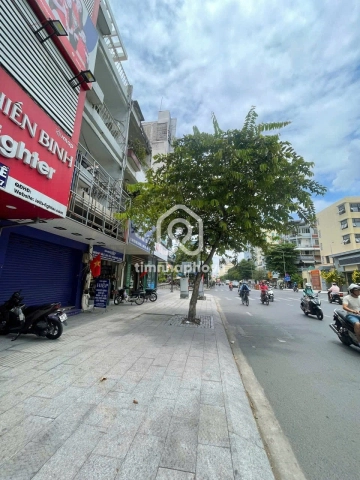 Bán Nhà phố Mặt Tiền Đường Phan Đăng Lưu Phú Nhuận - 6 tầng - Giá Chỉ 45 Tỷ