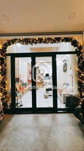 Nhà phố Mặt Tiền Đường 3 Tháng 2 Quận 10 - 5 tầng - Giá Chỉ 16 Tỷ