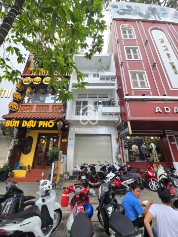 Cho thuê Nhà phố Mặt Tiền Đường 3 Tháng 2 Quận 10 - 3 tầng - Giá Chỉ 60 Triệu