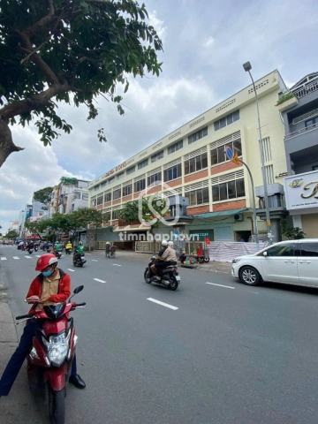 Nhà phố Mặt Tiền Đường Nguyễn Đình Chiểu Quận 3 - 4 tầng - Giá Chỉ 24 Tỷ
