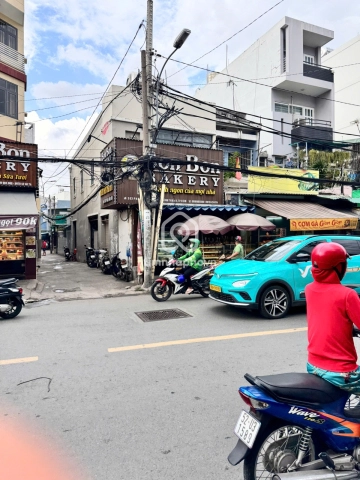 303 Đường Phan Văn Trị, Phường Bình Lợi Trung