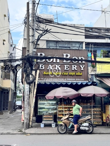 Bán Nhà phố Mặt Tiền Đường Phan Văn Trị Bình Thạnh - 2 tầng - Giá Chỉ 17,95 Tỷ