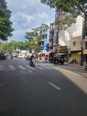 225 Đường Nguyễn Chí Thanh, Phường Chợ Lớn