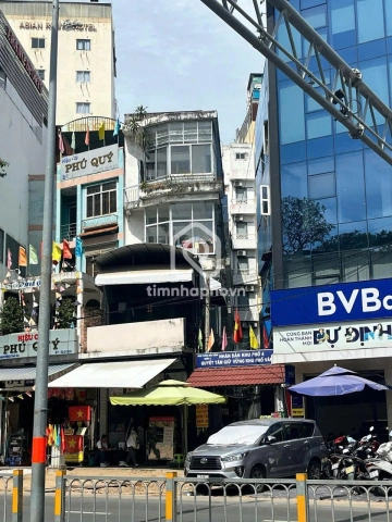 Cho thuê Nhà phố Mặt Tiền Đường Phạm Hồng Thái Quận 1 - 4 tầng - Giá Chỉ 16 Nghìn USD