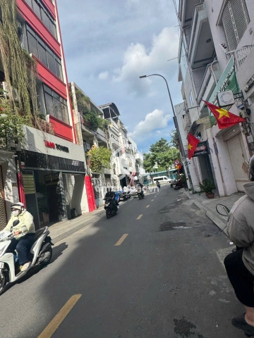 18 Đường Thạch Thị Thanh, Phường Tân Định
