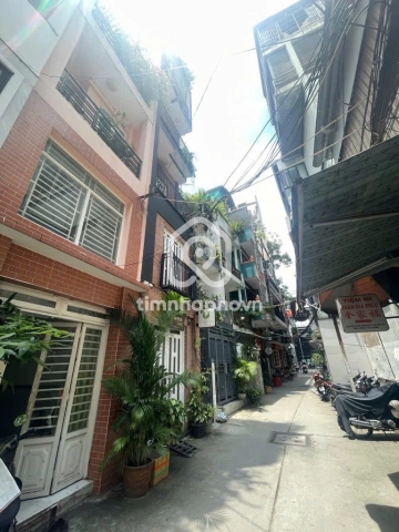 Nhà phố Hẻm Đường Trần Hưng Đạo Quận 1 - 4 tầng - Giá Chỉ 11 Tỷ