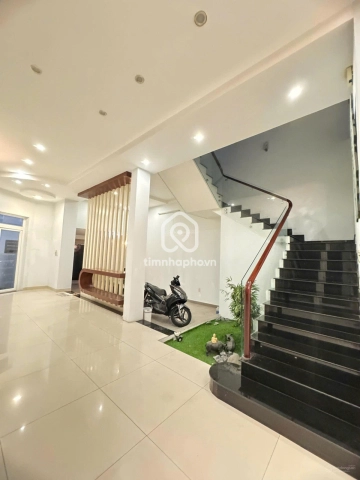178/15 Đường Nguyễn Văn Linh, Phường Tân Thuận