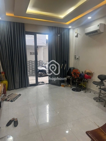 Bán Nhà phố Hẻm Đường Trần Hưng Đạo Quận 5 - 2 tầng - Giá Chỉ 6,2 Tỷ