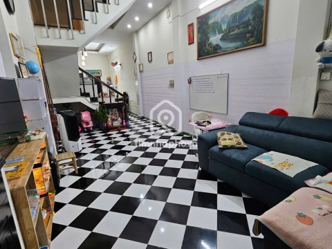 Bán Nhà phố Mặt Tiền Đường Phú Giáo Quận 5 - Giá Chỉ 17 Tỷ