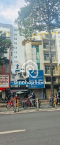 Nhà phố Mặt Tiền Đường Trần Hưng Đạo Quận 5 - 3 tầng - Giá Chỉ 15,3 Tỷ