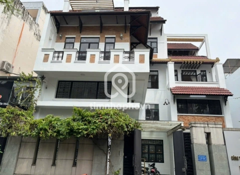 Biệt Thự Mặt Tiền 216m2 Đường 28 Bình Phú Q6 - 5 Tầng Sang Trọng - Giá 45 Tỷ