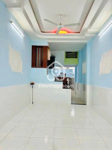 Nhà phố Mặt Tiền Đường Tân Sơn Tân Bình - 2 tầng - Giá Chỉ 15 Triệu