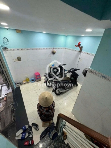 Cho thuê Nhà phố Hẻm Đường Lê Hồng Phong Quận 10 - 2 tầng - Giá Chỉ 12 Triệu