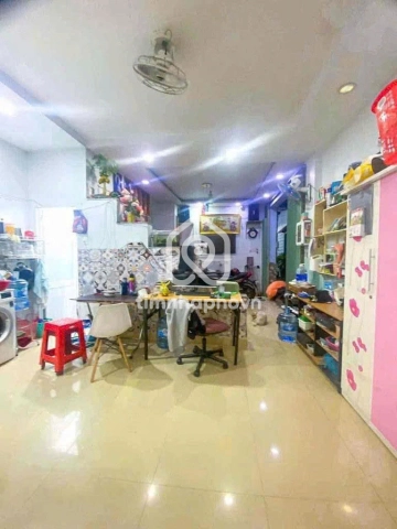 Cho thuê Nhà phố Hẻm Đường Cách Mạng Tháng Tám Quận 3 - 1 tầng - Giá Chỉ 13 Triệu