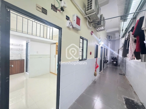 Bán Căn hộ dịch vụ Hẻm Đường Lý Thánh Tông Tân Phú - 3 tầng - Giá Chỉ 15 Tỷ