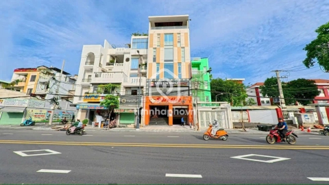 Cho thuê Nhà phố Mặt Tiền Đường Hoàng Hoa Thám Tân Bình - 1 hầm 6 tầng - Giá Chỉ 55 Triệu