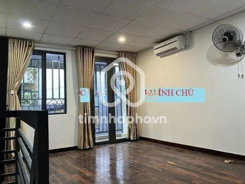 Cho thuê Nhà phố Hẻm Đường Cao Thắng Quận 3 - 1 tầng - Giá Chỉ 10 Triệu