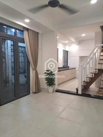 Nhà phố Hẻm Đường Cách Mạng Tháng Tám Tân Bình - 2 tầng - Giá Chỉ 5,68 Tỷ