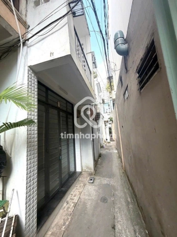 Nhà phố Hẻm Đường Võ Văn Kiệt Quận 1 - 2 tầng - Giá Chỉ 3,7 Tỷ