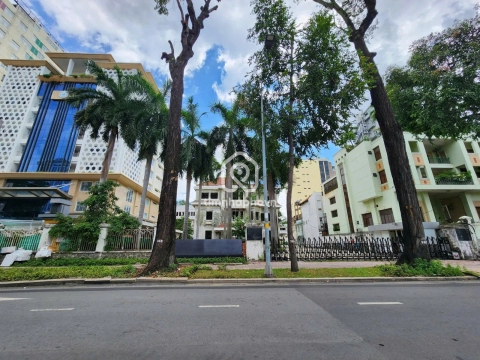 Nhà phố Mặt Tiền Đường Pasteur Quận 3 - 3 tầng - Giá Chỉ 2.600 Tỷ