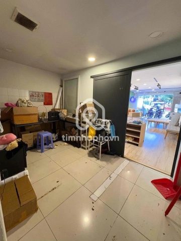 Nhà phố Mặt Tiền Đường Hoàng Diệu Quận 4 - Giá Chỉ 32 Triệu