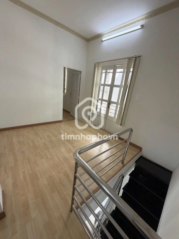 Nhà phố Hẻm Đường Nguyễn Công Trứ Quận 1 - 1 tầng - Giá Chỉ 18 Triệu