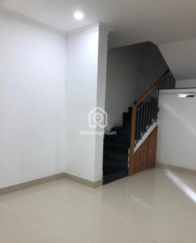 Nhà phố Hẻm Đường Nguyễn Văn Nguyễn Quận 1 - 4 tầng - Giá Chỉ 17 Triệu