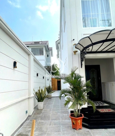 Biệt Thự Mặt Tiền Đường Nguyễn Hoàng Thủ Đức - 3 tầng - Giá Chỉ 52 Tỷ