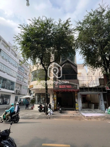 Nhà phố Mặt Tiền Đường Sư Vạn Hạnh Quận 10 - 4 tầng - Giá Chỉ 40 Tỷ