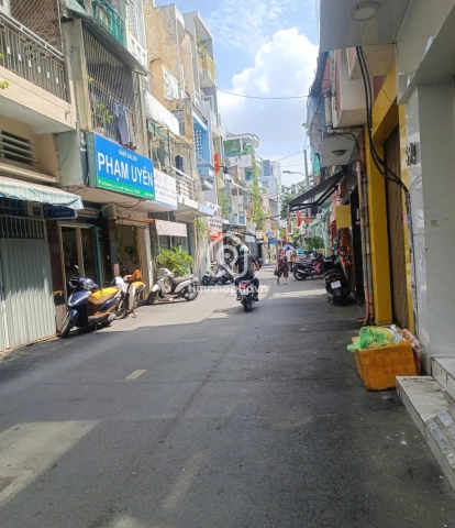 Nhà phố Mặt Tiền Đường Số 4 Cư Xá Đô Thành Quận 3 - 2 tầng - Giá Chỉ 9 Tỷ