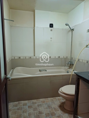 Nhà phố Hẻm Đường Lạc Long Quân Quận 11 - 5 tầng - Giá Chỉ 9,5 Tỷ