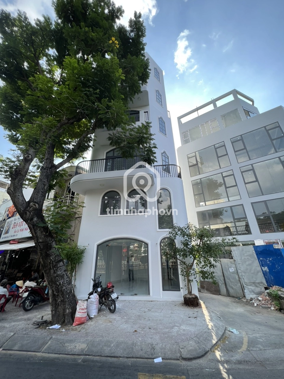 275 Đường Hoàng Sa, Phường Tân Định, Quận 1