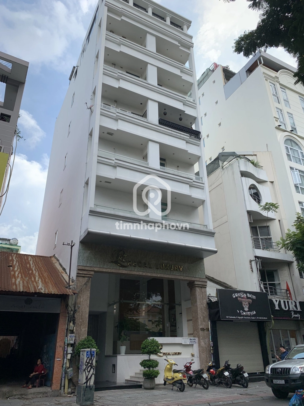 133-135 Đường Calmette, Phường Nguyễn Thái Bình, Quận 1