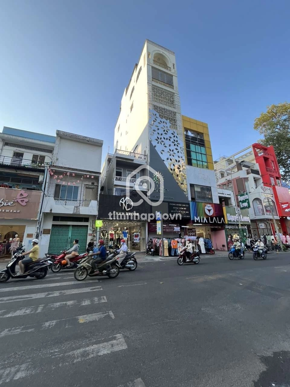 124 Đường Nguyễn Trãi, Phường 3, Quận 5