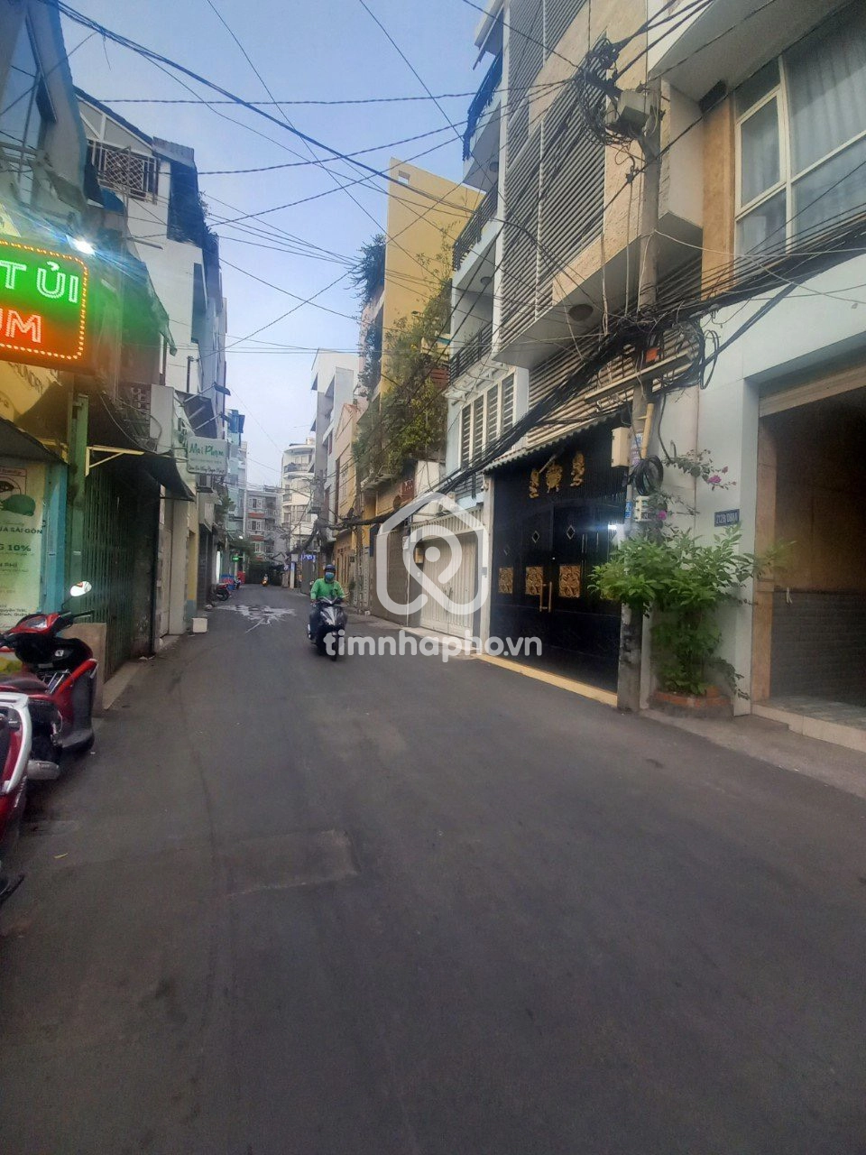 D88a Đường Nguyễn Trãi, Phường Nguyễn Cư Trinh, Quận 1