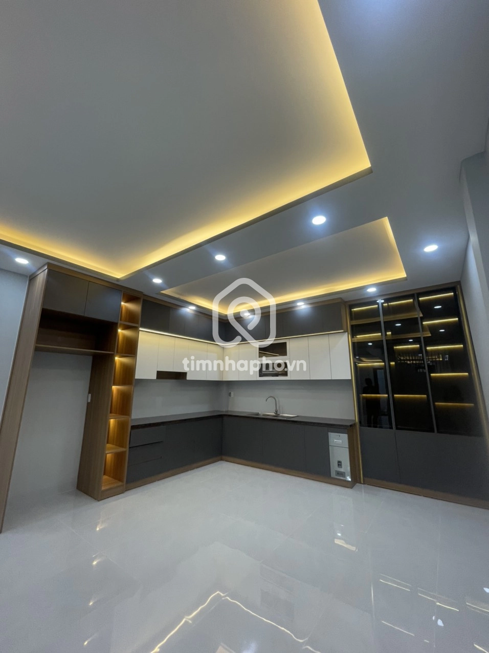 70/7 Đường Huỳnh Tấn Phát, Phường Phú Thuận, Quận 7