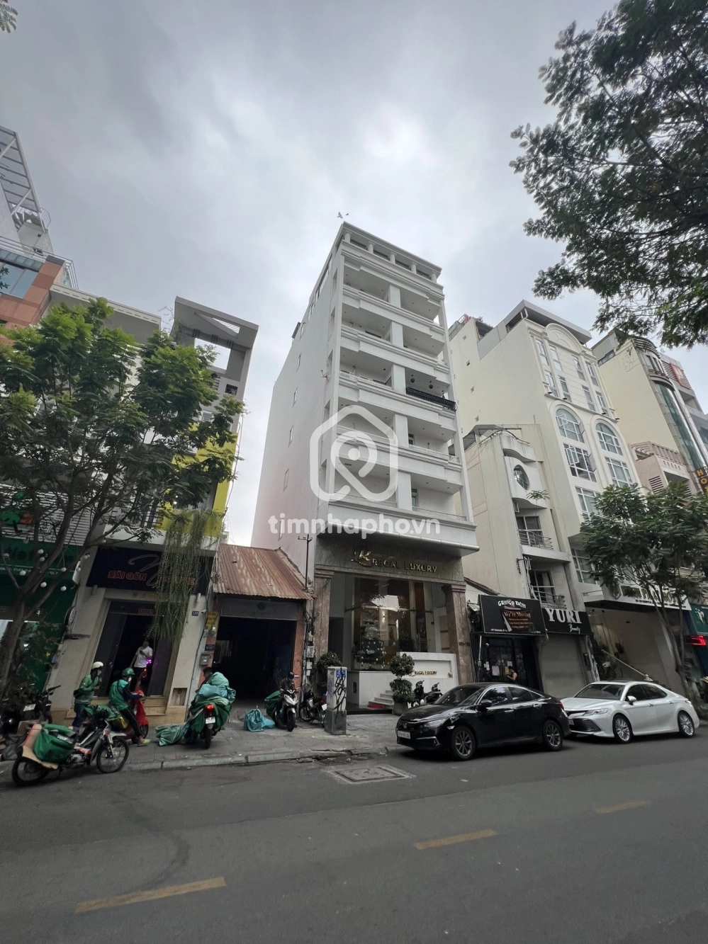 133-135 Đường Calmette, Phường Nguyễn Thái Bình, Quận 1