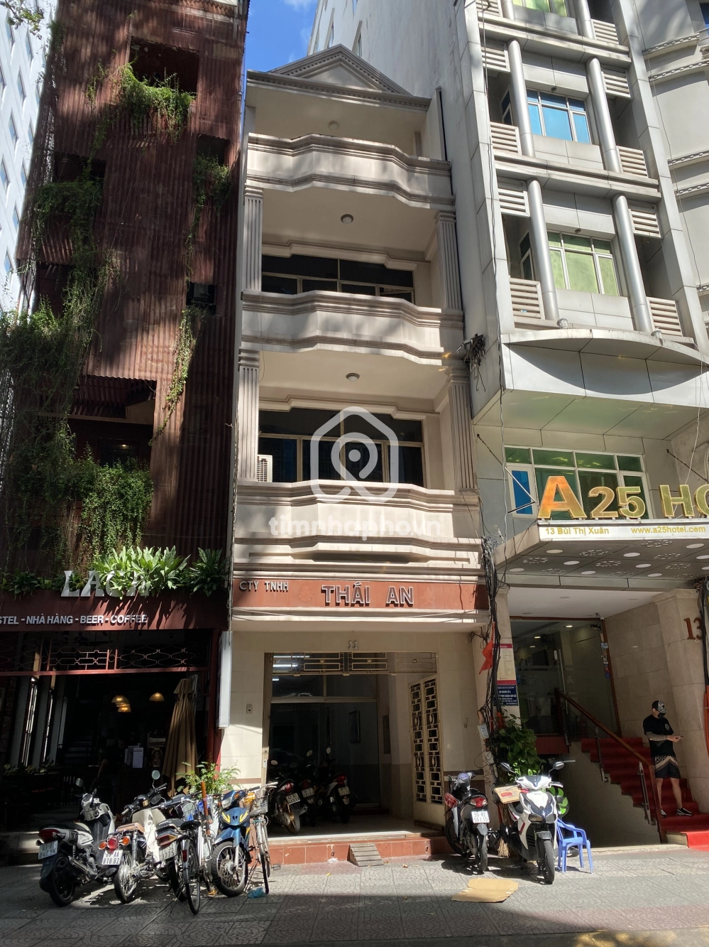 11 Đường Bùi Thị Xuân, Phường Bến Thành, Quận 1