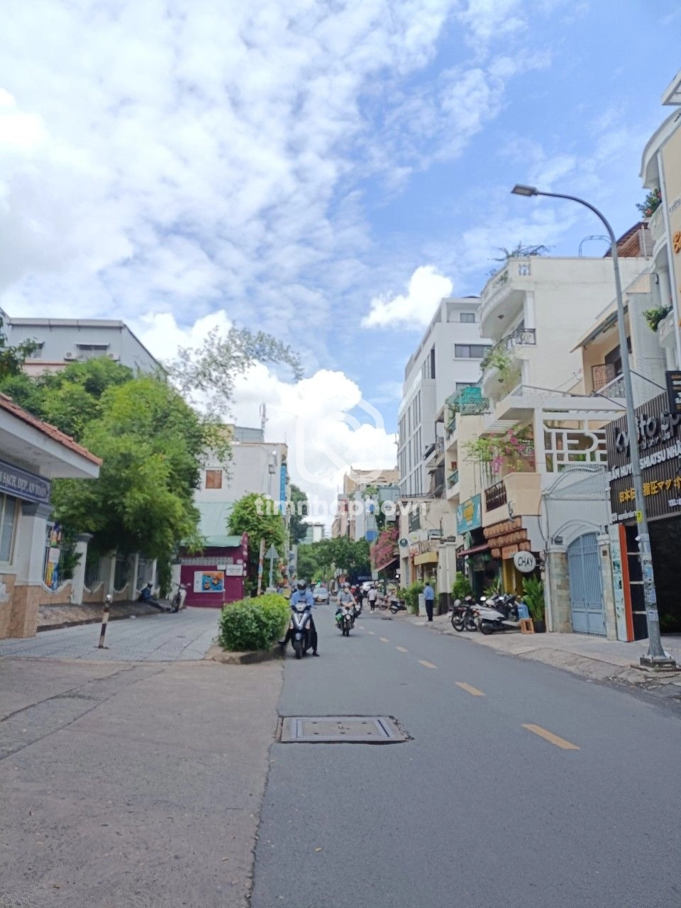 1-3 Đường Trần Doãn Khanh, Phường Đa Kao, Quận 1