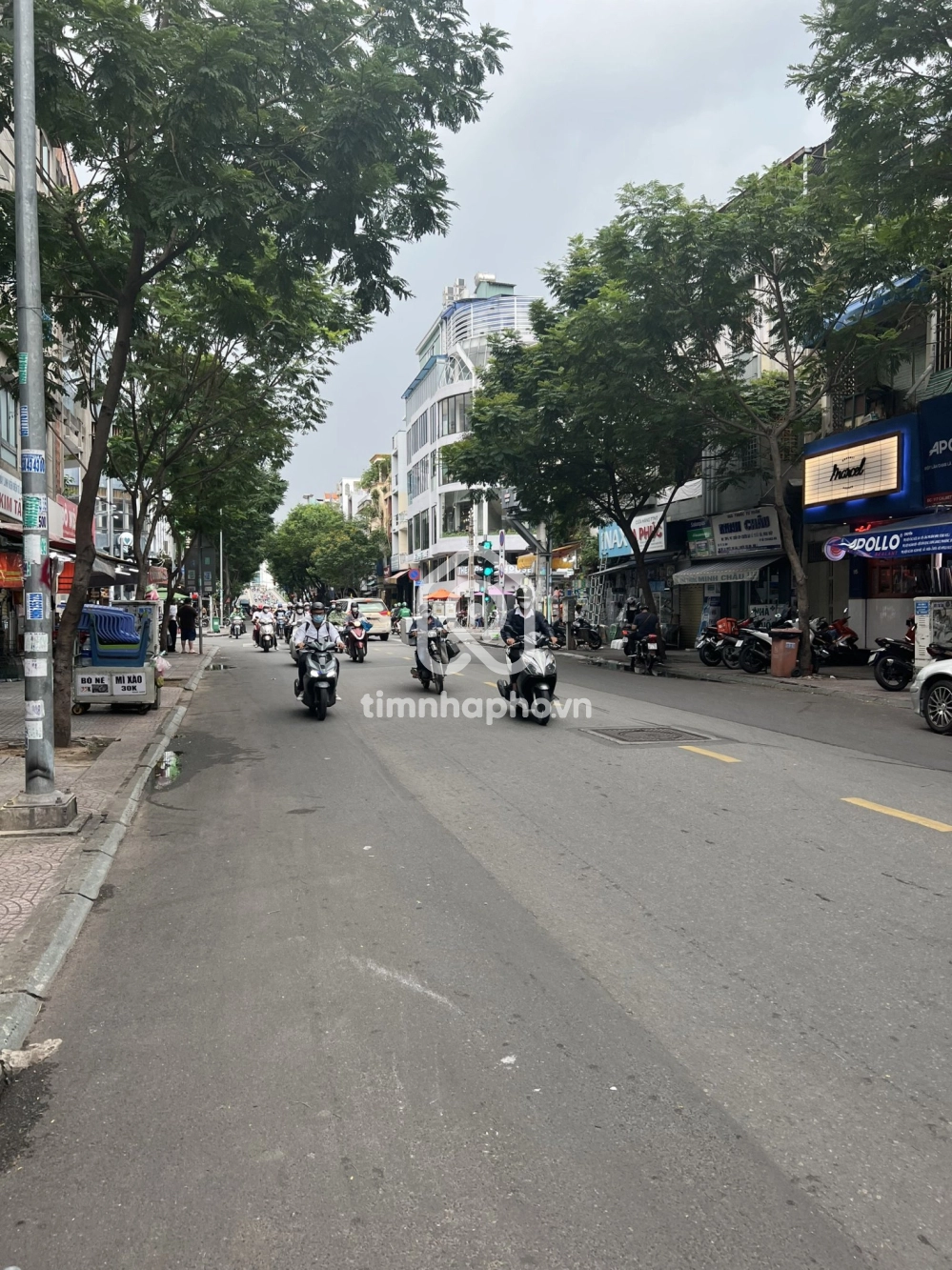127 Đường Calmette, Phường Nguyễn Thái Bình, Quận 1