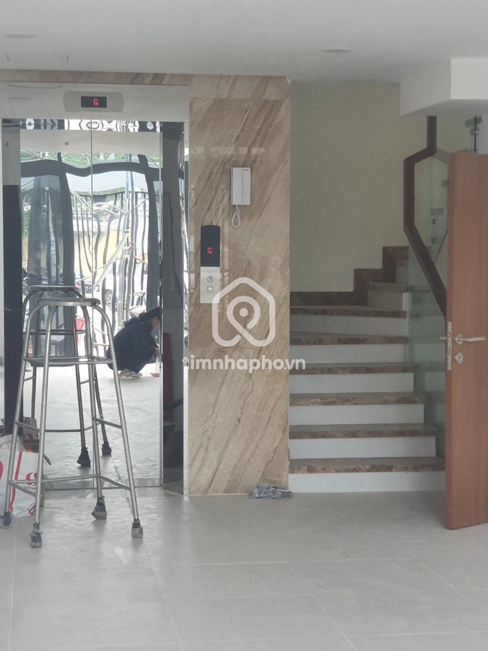 27 Đường Nguyễn Văn Nguyễn, Phường Tân Định, Quận 1