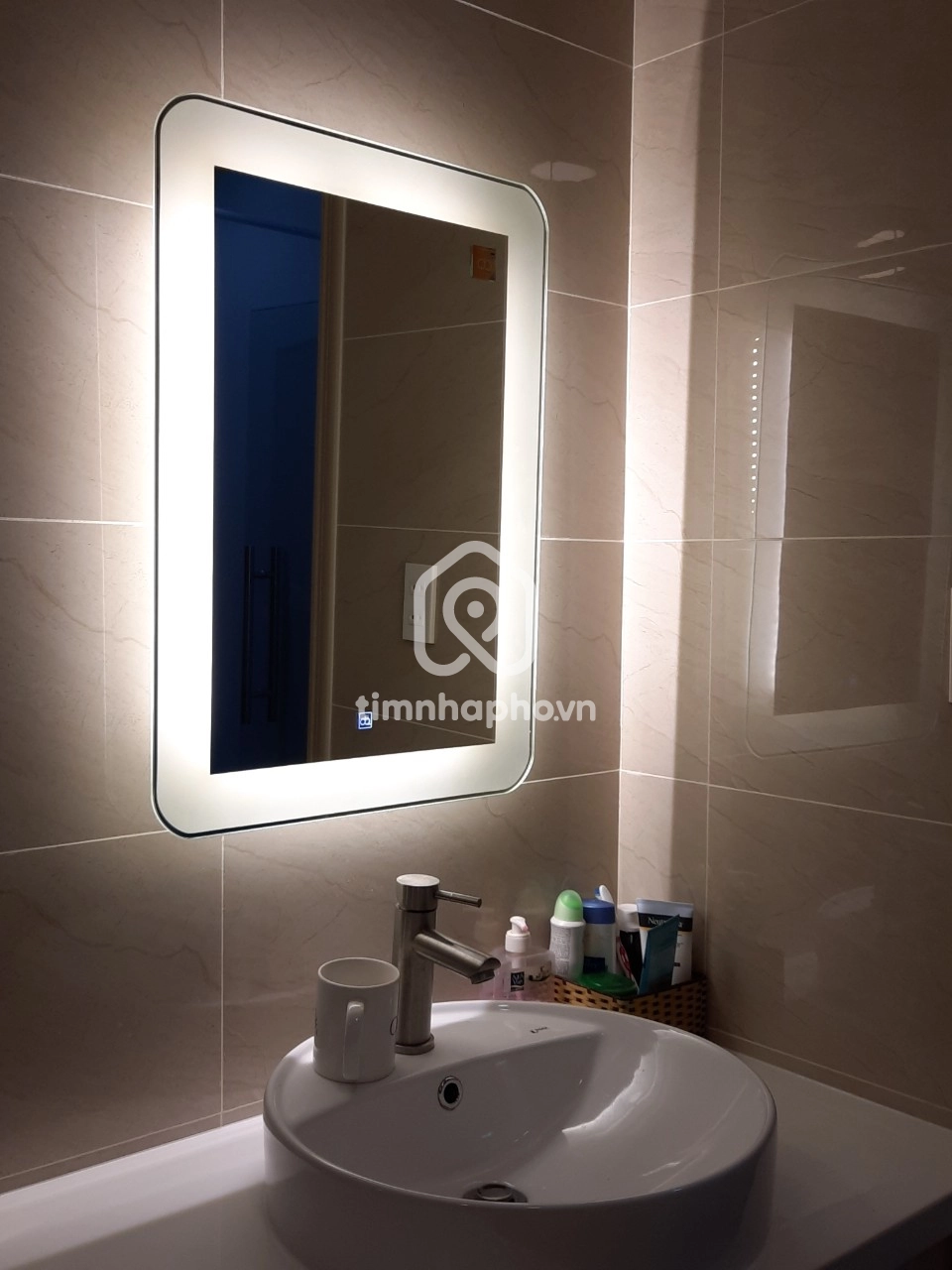 27 Đường Nguyễn Văn Nguyễn, Phường Tân Định, Quận 1