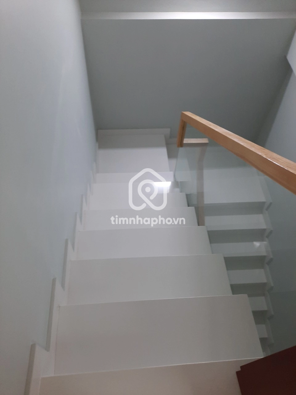 27 Đường Nguyễn Văn Nguyễn, Phường Tân Định, Quận 1