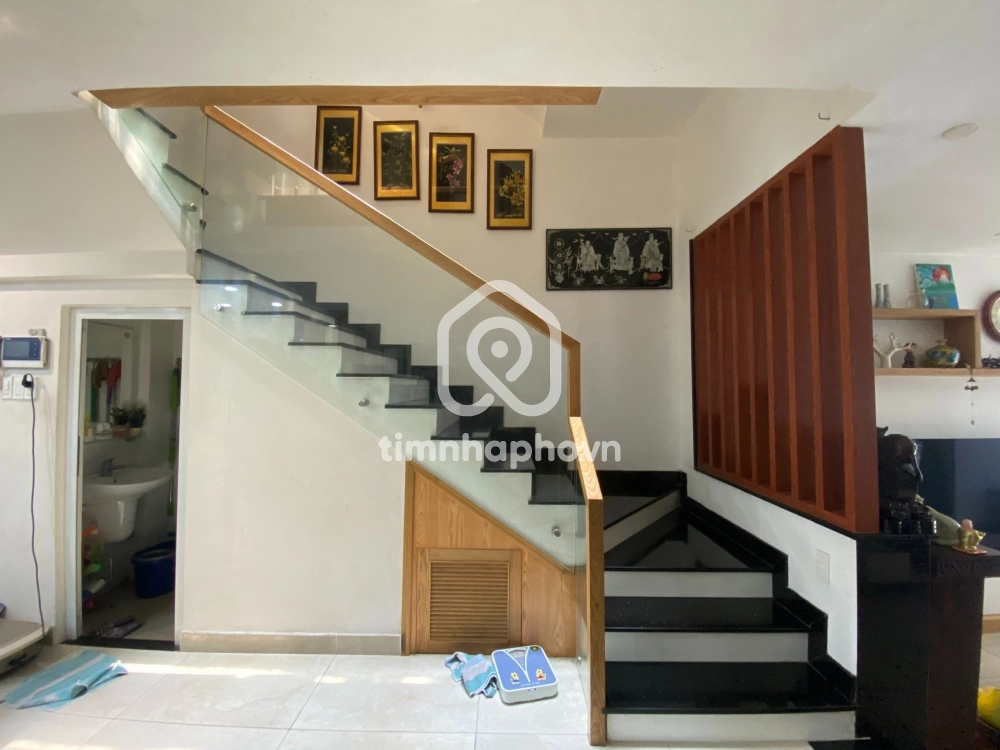 8 Đường Đặng Văn Ngữ, Phường 4, Phú Nhuận