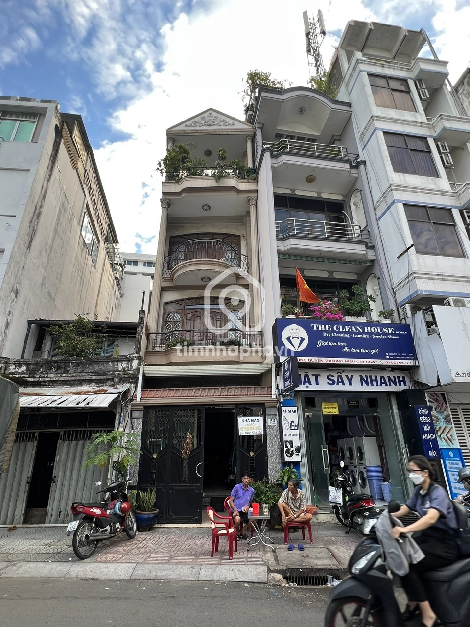 23 Đường Đề Thám, Phường Cô Giang, Quận 1
