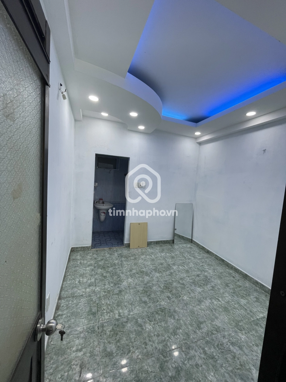 1241 Đường Hoàng Sa, Phường 5, Tân Bình